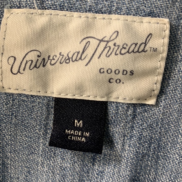 Universal Thread Women’s Blue Denim Sleeveless Half Button Down Romper Size M - Picture 5 of 11